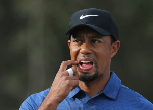 tiger-woods-se-retira-de-dos-torneos-con-problemas-de-espalda